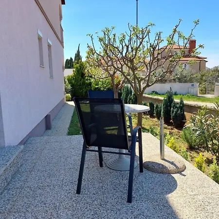 Ferienwohnung In Mit Grill, Garten Und Terrasse Apartmán Medulin